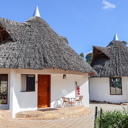 Winter Villa Resort & Spa Limited Embu Buitenkant foto